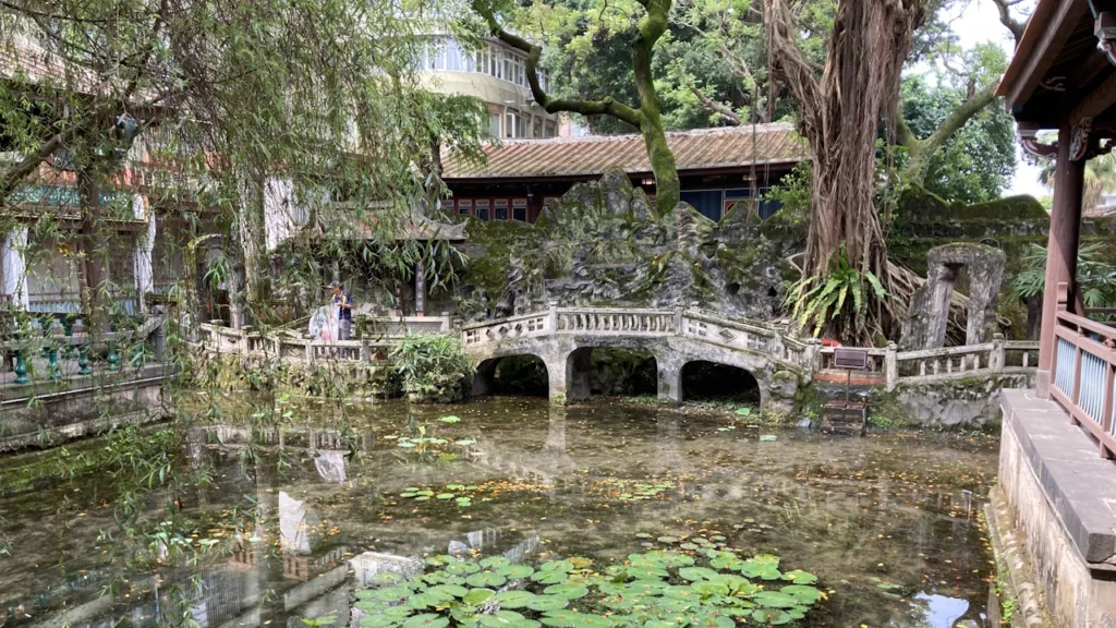 林本源園邸(林家花園)の池