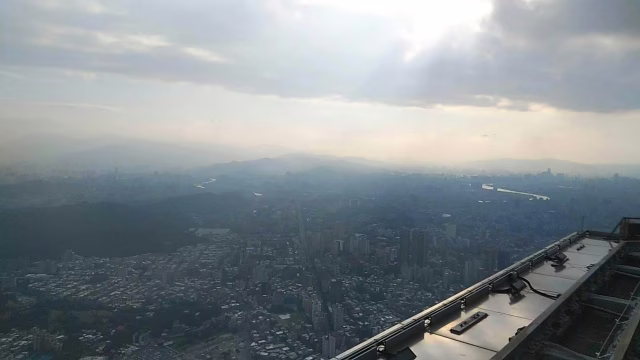 台北101の101階スカイライン460からの眺め