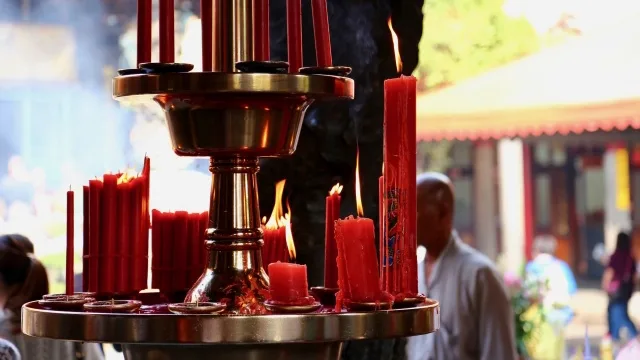 龍山寺の蝋燭台