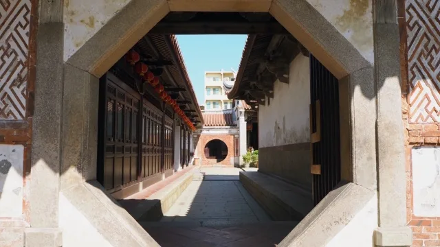 龍山寺の通路